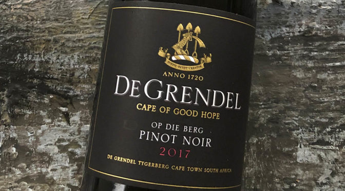 2017 De Grendel, Op die Berg Pinot Noir, Sydafrika