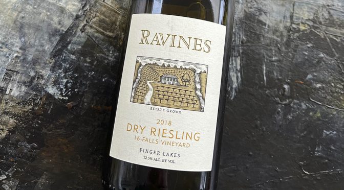 2018 Ravines Wine Cellars, Dry Riesling 16 Falls Vineyard, New York, USA