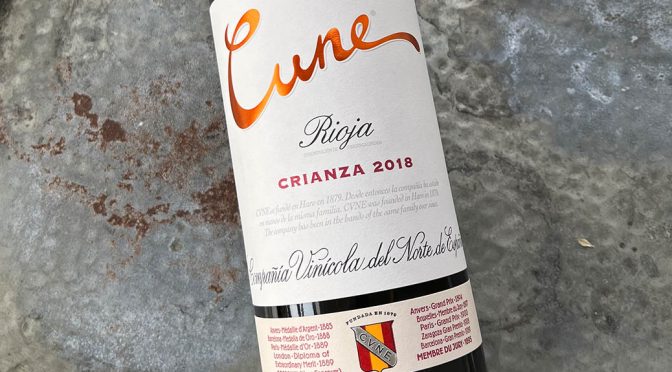 2018 Compañía Vinícola del Norte de España, Cune Crianza, Rioja, Spanien