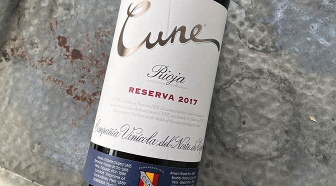 2017 Compañía Vinícola del Norte de España, Cune Reserva, Rioja, Spanien